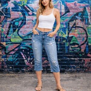 Silver Jeans Distressed Capri Women's 28x22 Light Blue Denim Faded Holes